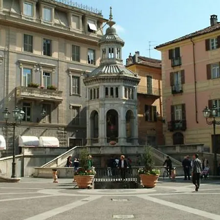 Rondo Hotel 3*